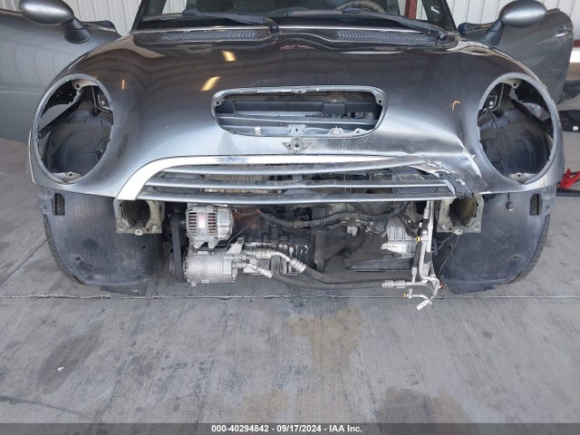 2005 MINI COOPER S WMWRH33545TK56458 Photo 5