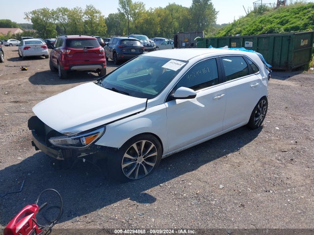 Hyundai ELANTRA GT 2018 KMHH35LE4JU063820 Image 2