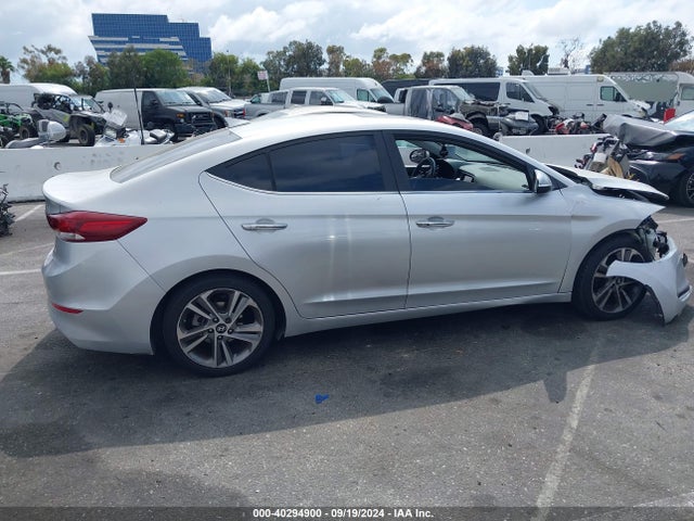5NPD84LFXHH042983 Hyundai Elantra Limited