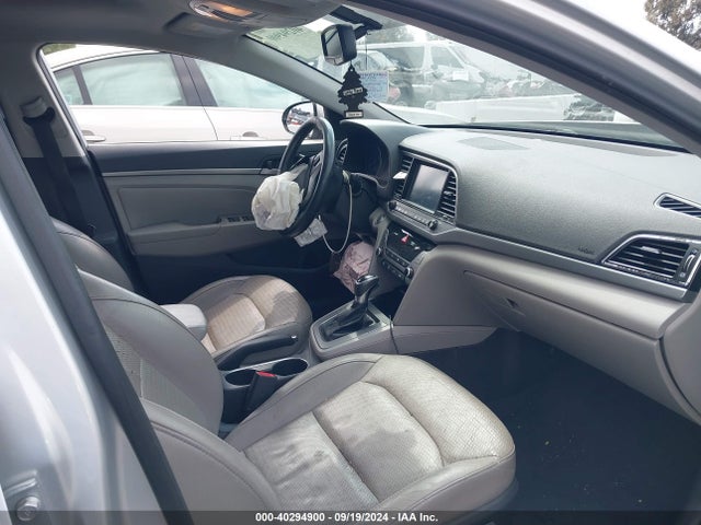 5NPD84LFXHH042983 Hyundai Elantra Limited
