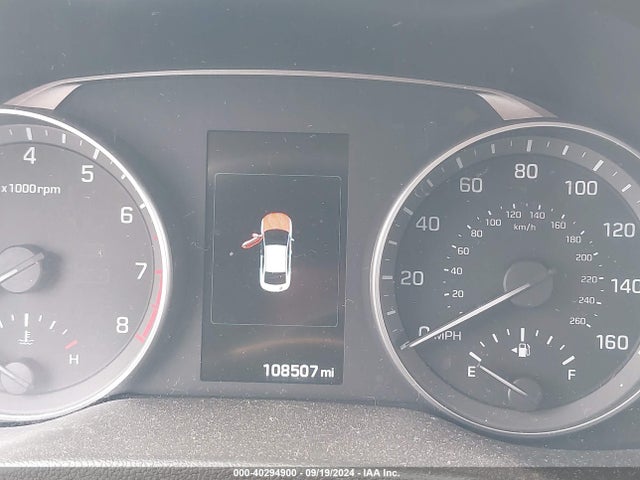 5NPD84LFXHH042983 Hyundai Elantra Limited