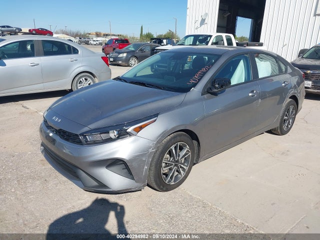 KIA Forte Lxs 2024 3KPF24AD9RE799178 Image 2