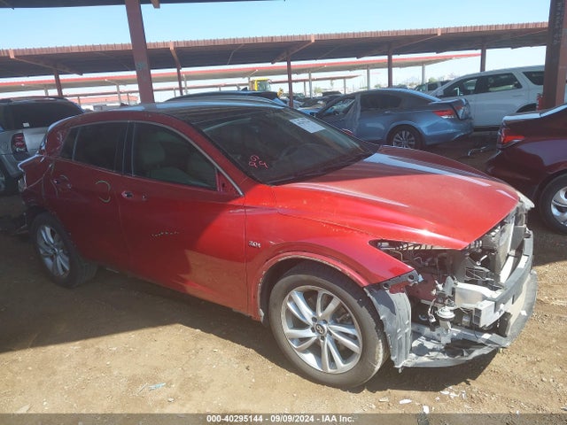 SJKCH5CP7JA048471 Infiniti Qx30 Premium