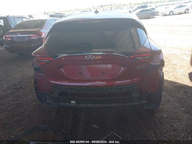 SJKCH5CP7JA048471 Infiniti Qx30 Premium