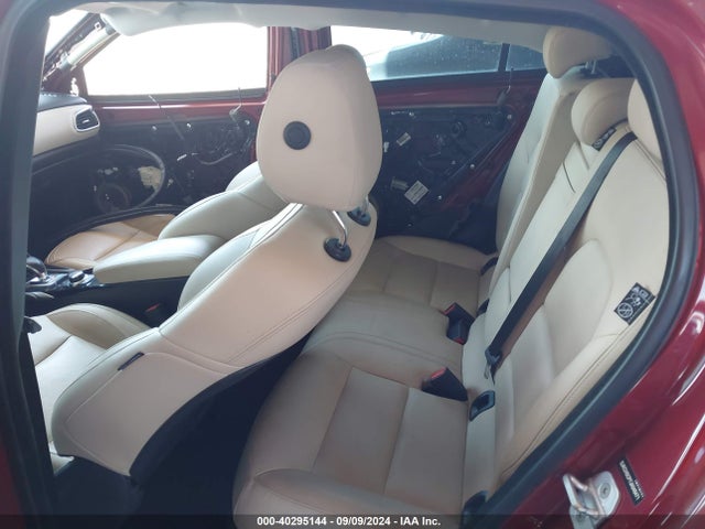 SJKCH5CP7JA048471 Infiniti Qx30 Premium