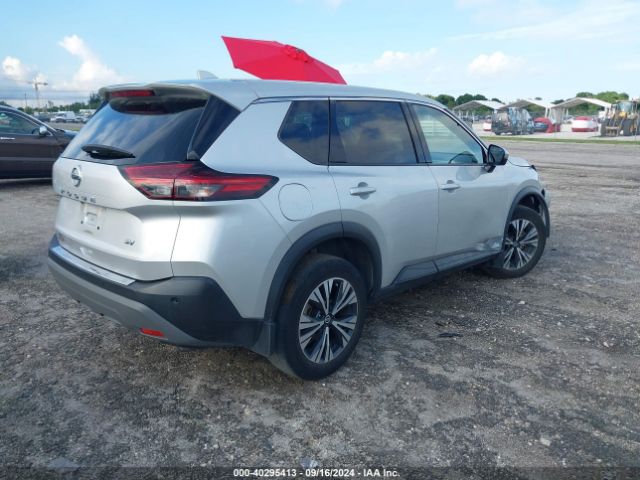 5N1AT3BAXMC829497 Nissan Rogue Sv Fwd