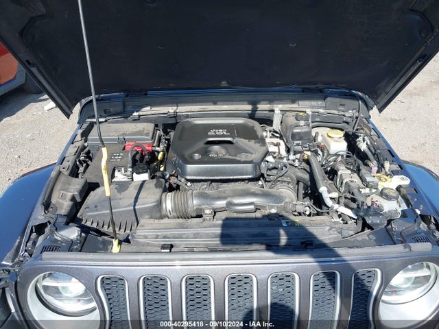1C4HJXEN0KW690605 Jeep Wrangler Unlimited Sahara 4x4