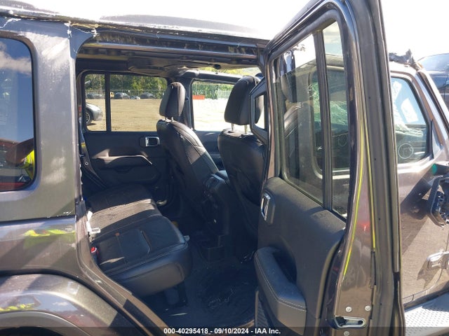 1C4HJXEN0KW690605 Jeep Wrangler Unlimited Sahara 4x4
