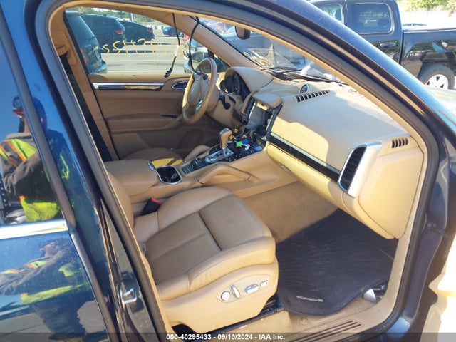 2013 PORSCHE CAYENNE WP1AA2A28DLA00232 Photo 4