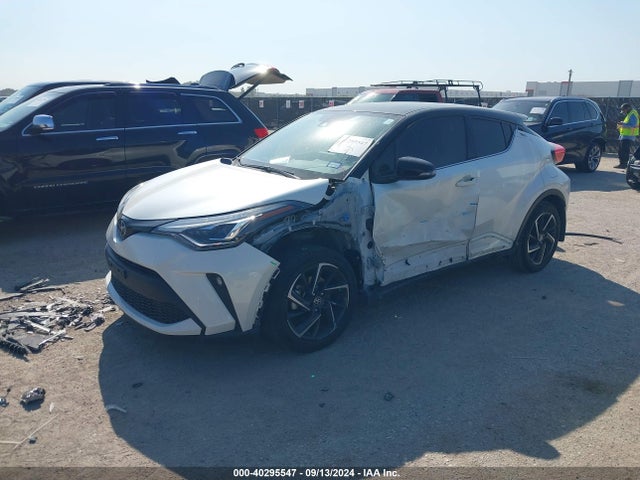 Toyota C-hr Limited 2021 JTNKHMBX7M1110588 Image 2
