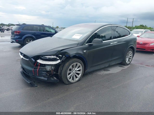2017 TESLA MODEL X 5YJXCBE20HF027238 Photo 1