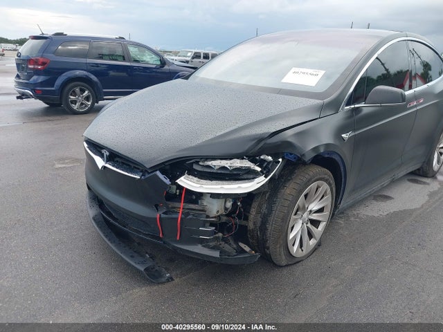 2017 TESLA MODEL X 5YJXCBE20HF027238 Photo 5