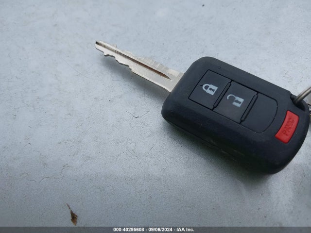 2022 MITSUBISHI MIRAGE ML32AUHJ1NH003043 Photo 10