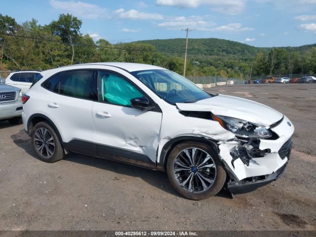 1FMCU9G67NUA77623 Ford ESCAPE SE