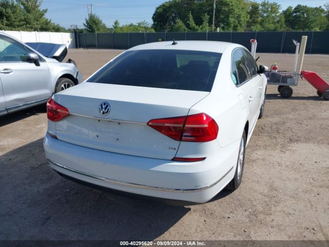 1VWAT7A34GC016527 Volkswagen Passat 1.8t S