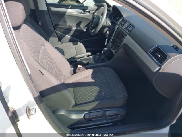 1VWAT7A34GC016527 Volkswagen Passat 1.8t S