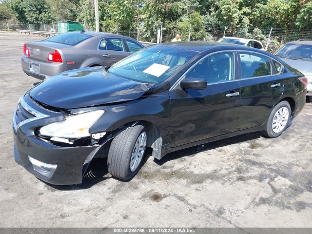 Nissan Altima 2.5 S 2015 1N4AL3AP1FC246478 Image 2