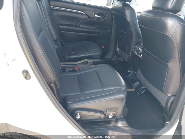 5TDYKRFHXGS152308 Toyota Highlander Limited V6