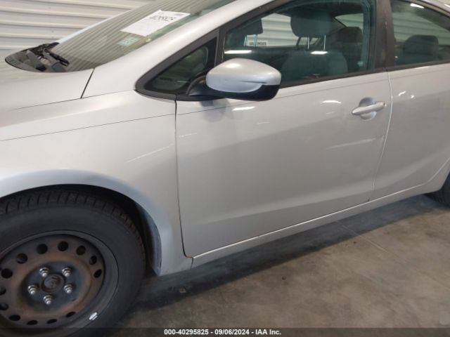 KNAFK4A67F5407983 KIA FORTE LX