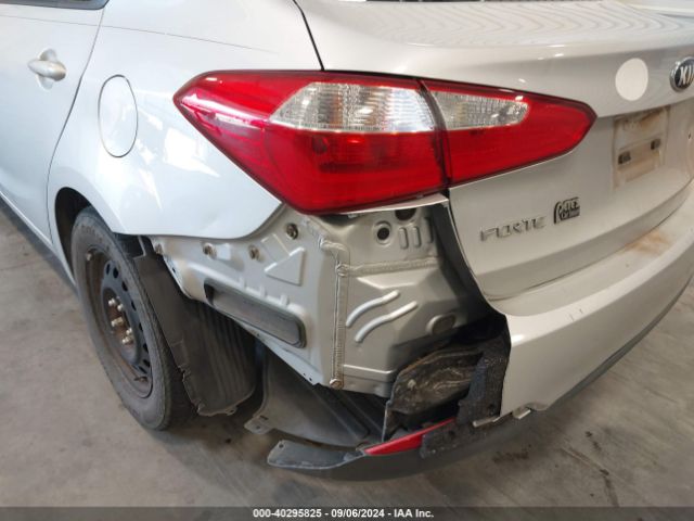 KNAFK4A67F5407983 KIA FORTE LX