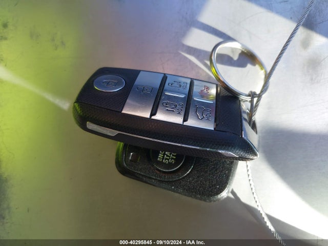 KIA SEDONA LX 2017 KNDMB5C15H6326995 Image 11