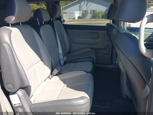 KIA SEDONA LX 2017 KNDMB5C15H6326995 Image 8