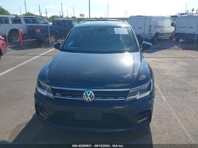3VV2B7AX5LM133119 Volkswagen Tiguan 2.0t Se/2.0t Se R-line Black/2.0t Sel