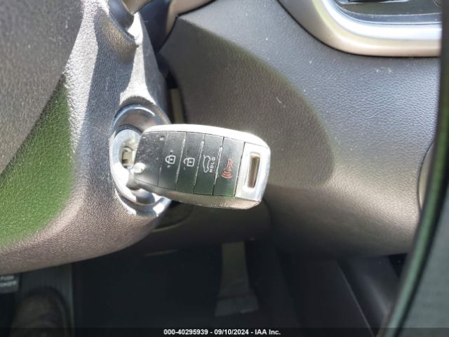 5XYPGDA58GG014356 KIA Sorento 3.3l Lx