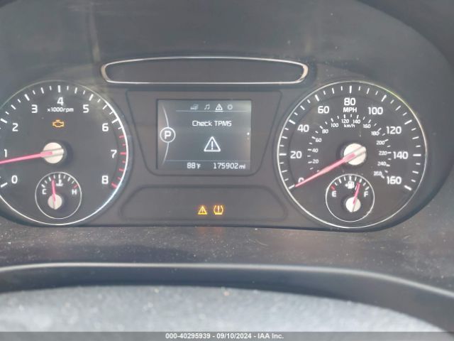 5XYPGDA58GG014356 KIA Sorento 3.3l Lx
