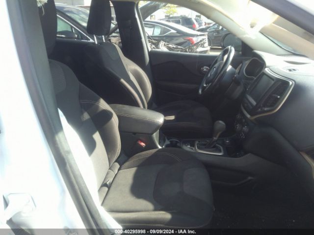1C4PJMCS5FW714504 Jeep Cherokee Latitude Altitude
