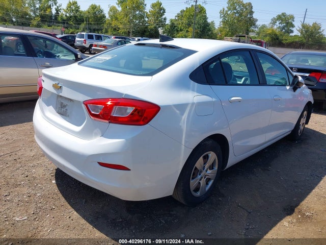 Chevrolet Cruze Ls Manual 2017 1G1BB5SM5H7149340 Image 4
