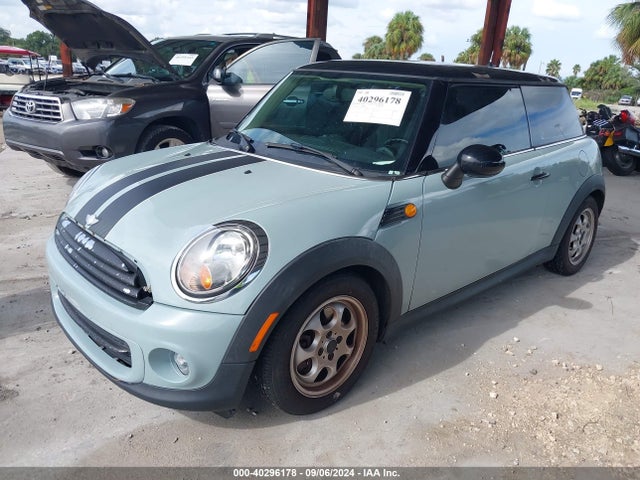 2013 MINI HARDTOP WMWSU3C56DT677335 Photo 1