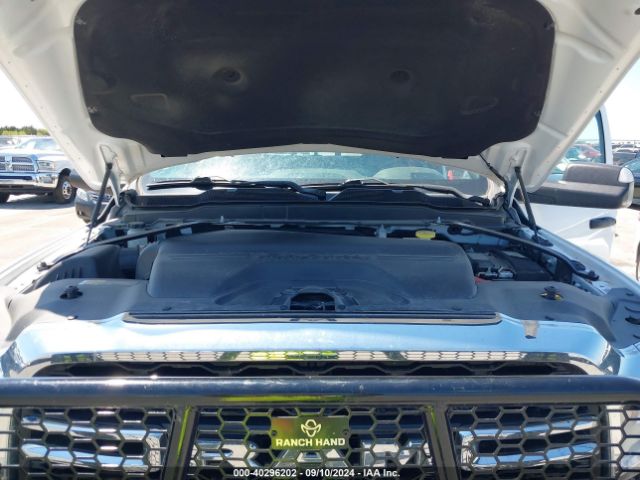 3C6UR5CJ2MG657304 RAM 2500 Tradesman  4x4 6'4 Box