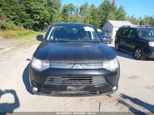 Mitsubishi Outlander Se 2014 JA4AZ3A33EZ003301 Image 13