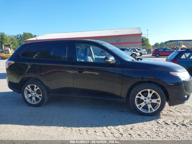 Mitsubishi Outlander Se 2014 JA4AZ3A33EZ003301 Image 14