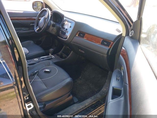 2014 MITSUBISHI OUTLANDER JA4AZ3A33EZ003301 Photo 4