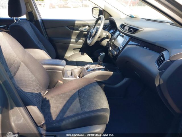 JN1BJ1CR8HW124521 Nissan Rogue Sport Sv