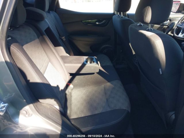 JN1BJ1CR8HW124521 Nissan Rogue Sport Sv