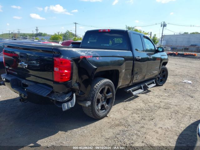 1GCVKPEC4JZ210058 Chevrolet Silverado 1500 Custom