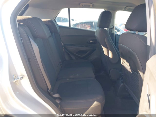 Chevrolet TRAX LS 2017 KL7CJKSB9HB188857 Image 8
