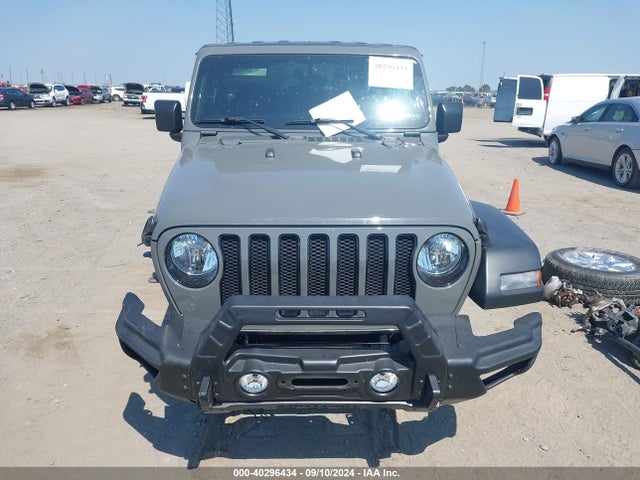 1C4HJXDG1KW659642 Jeep Wrangler Unlimited Sport Altitude 4x4