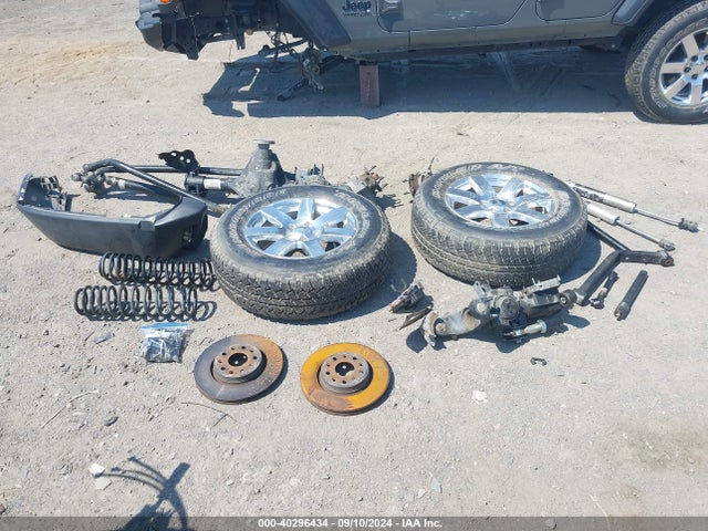 1C4HJXDG1KW659642 Jeep Wrangler Unlimited Sport Altitude 4x4