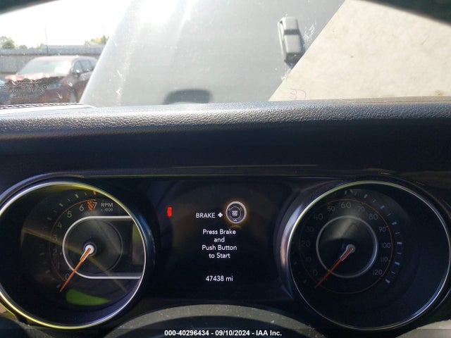 1C4HJXDG1KW659642 Jeep Wrangler Unlimited Sport Altitude 4x4
