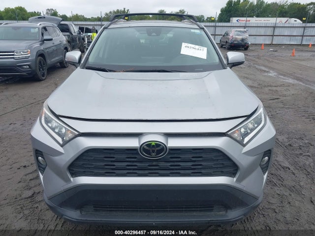 Toyota Rav4 Xle 2019 JTMW1RFV2KD012080 Image 12