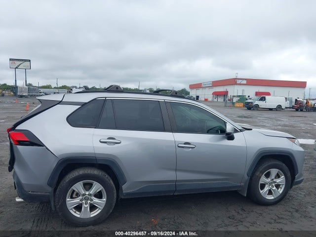 Toyota Rav4 Xle 2019 JTMW1RFV2KD012080 Image 13