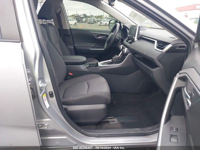 Toyota Rav4 Xle 2019 JTMW1RFV2KD012080 Image 5