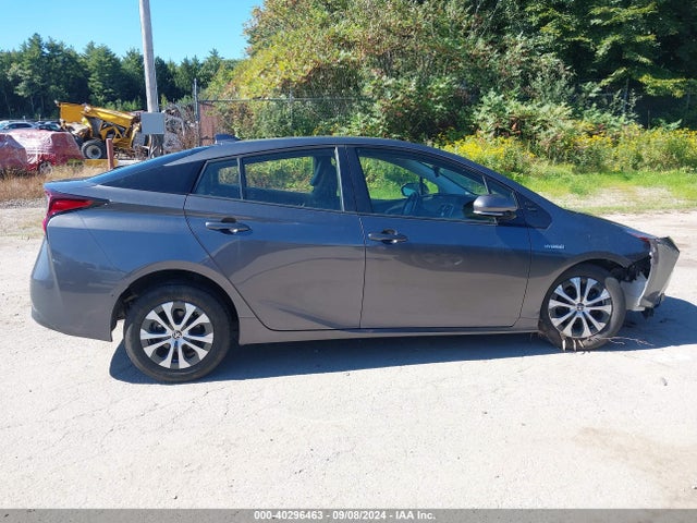 Toyota Prius Xle Awd-e 2020 JTDL9RFU6L3017454 Image 13