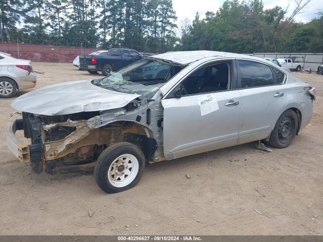Nissan Altima 2.5 S 2014 1N4AL3AP9EC278643 Image 2