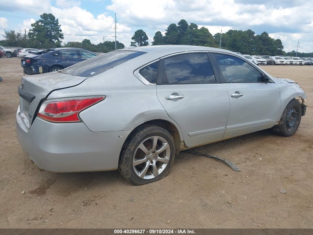 Nissan Altima 2.5 S 2014 1N4AL3AP9EC278643 Image 4