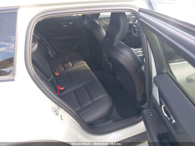YV4102WK9L1030800 Volvo V60 Cross Country T5